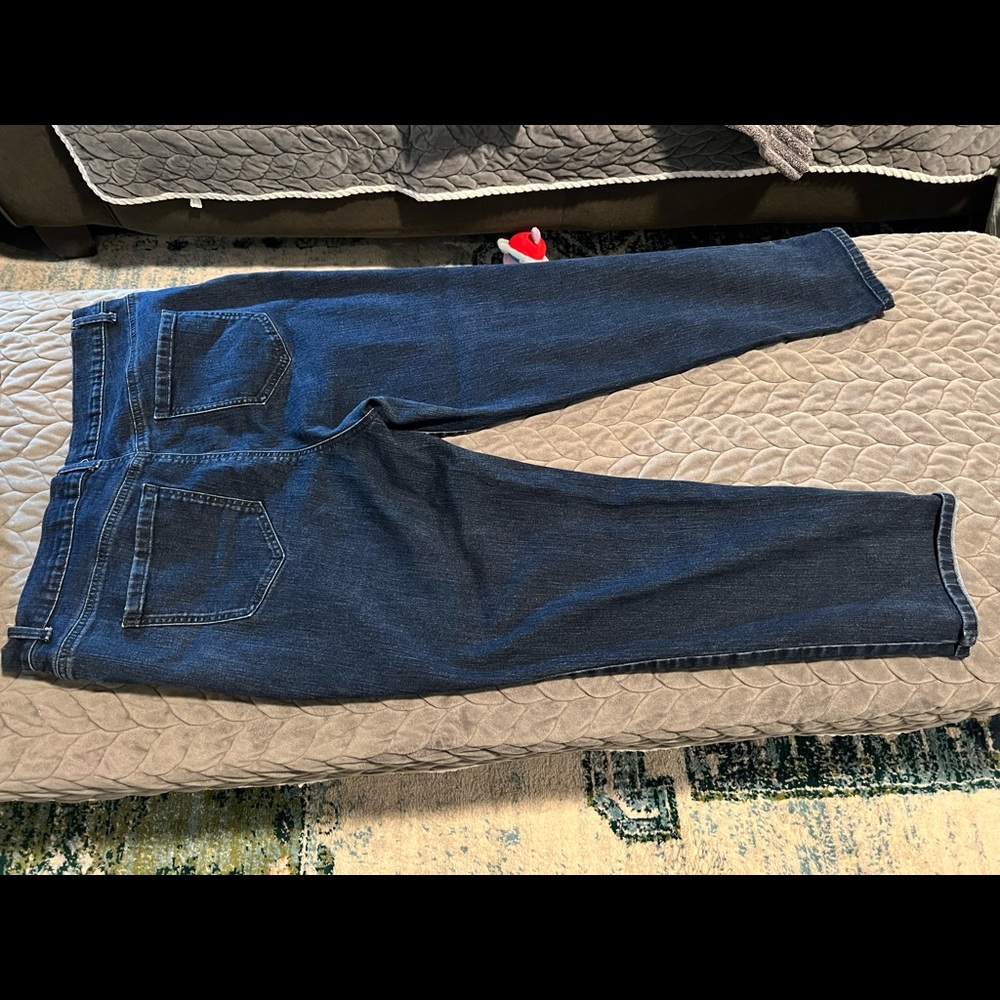 Gloria Vanderbilt Jeans - Picture 3 of 3